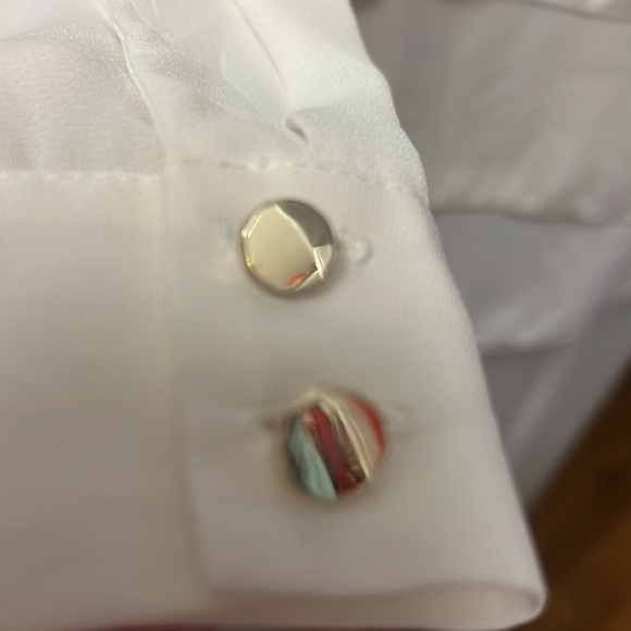 WHBM Ivory tunic blouse - Picture 2 of 4